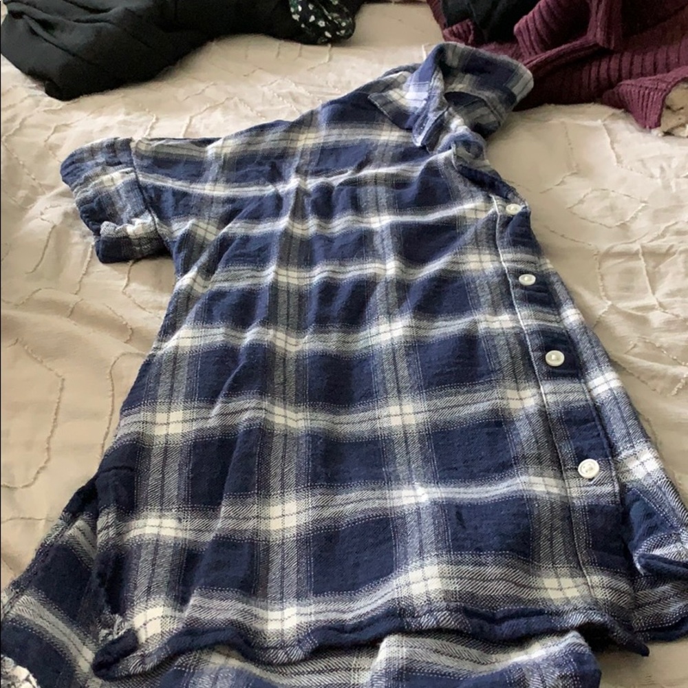 Navy and white short sleeve plaid